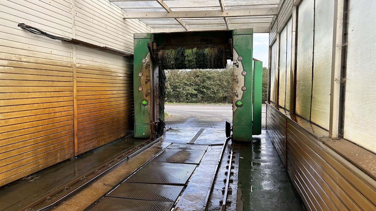 B P Car Wash