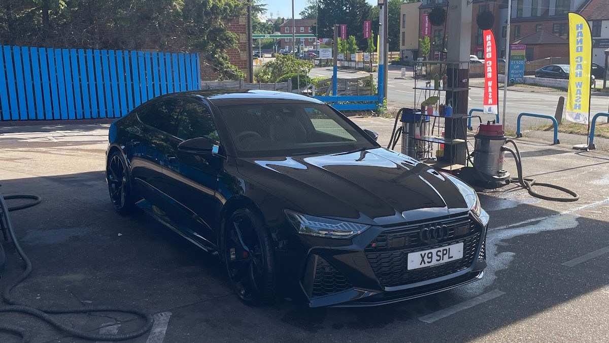 Bagshot Hand Car Wash & Valeting Centre