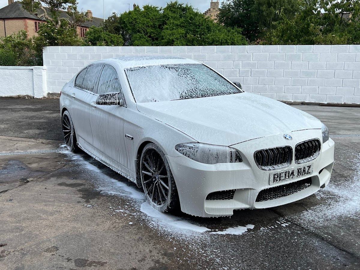 Bubbles hand car wash