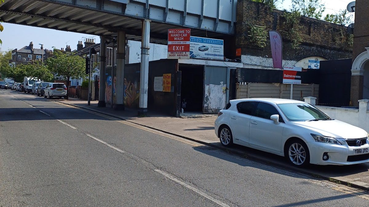 Cann hall road hand car wash