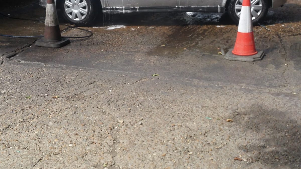 CAR WASH & VALETING CENTRE