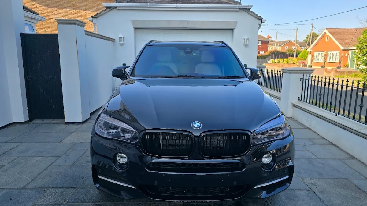 Detailing king
