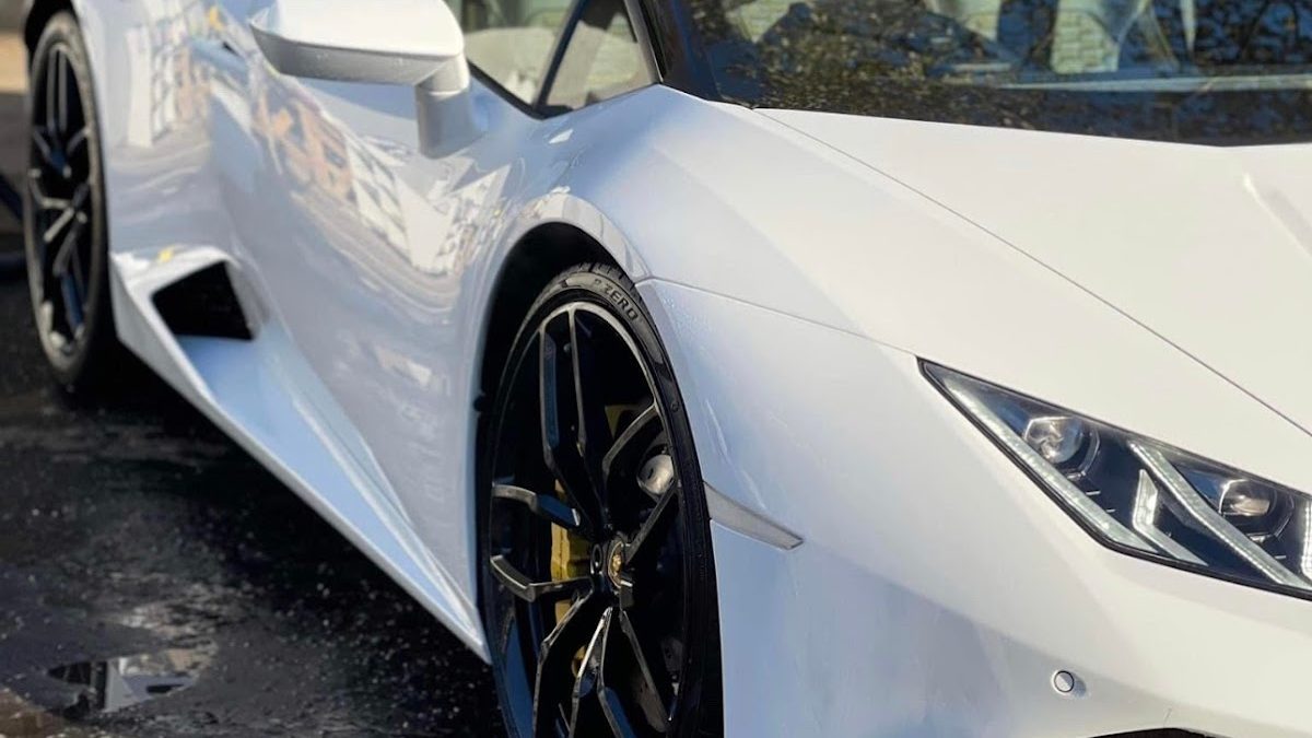 EZI CLEAN Hand Carwash & Valet Center