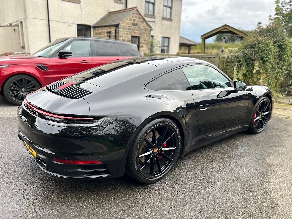 Fresh clean mobile car valeting