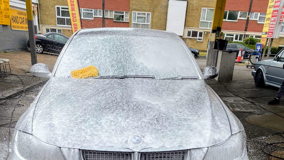 GADEBRIDGE Hand Car Wash
