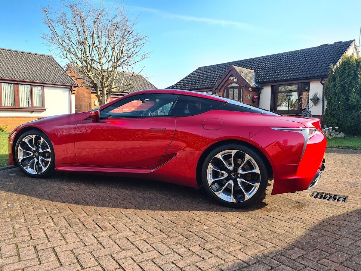 Glisten (mobile valeting & refinishing)