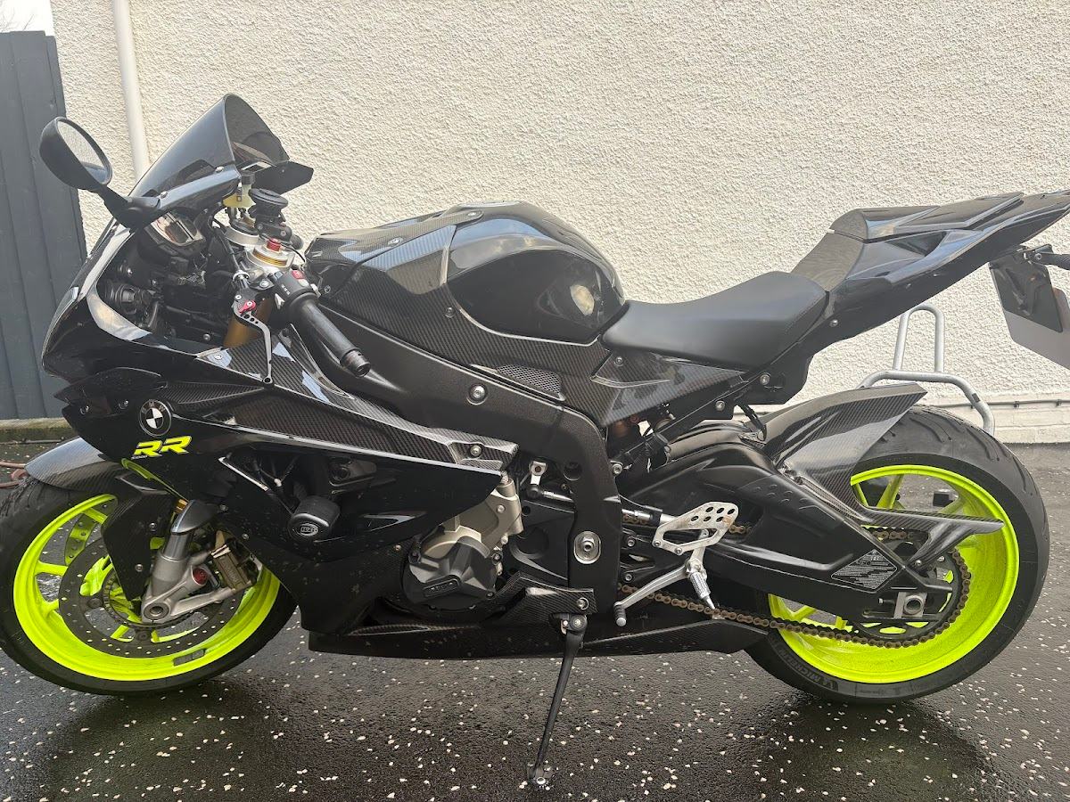 Gs motorcycle detailing