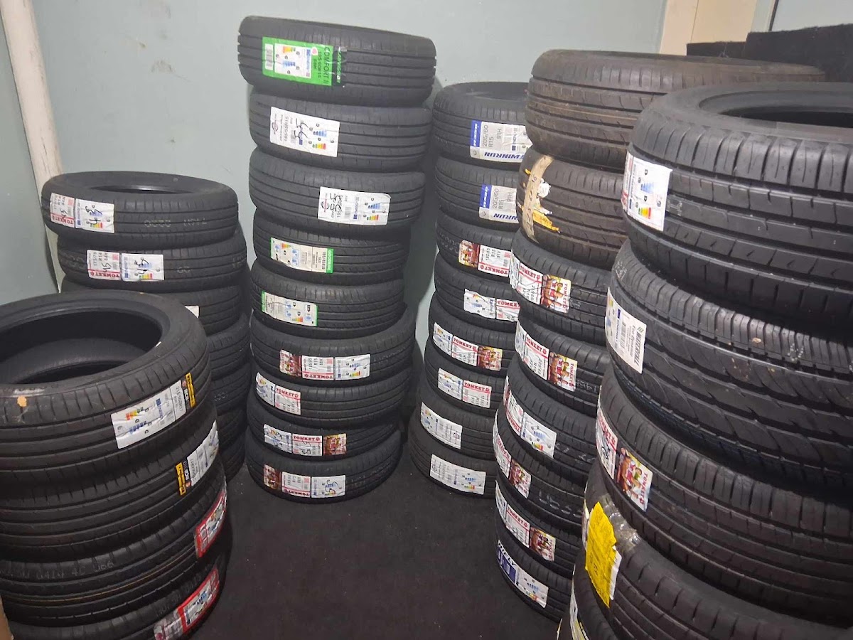 HARBOUR HAND CAR WASH&TYRES