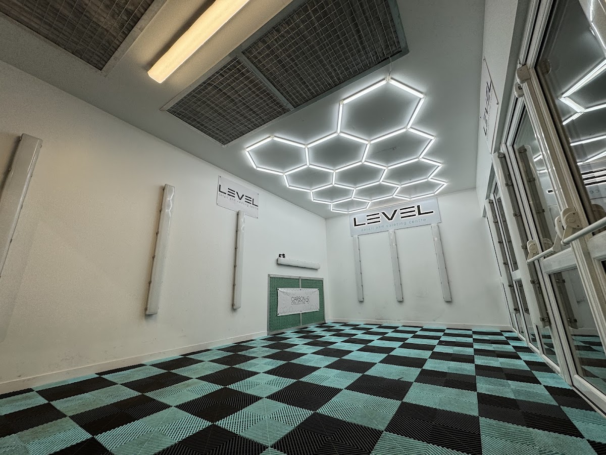 Level Detail And Valeting Centre