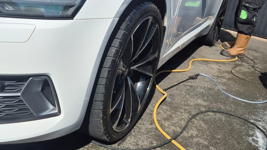Mshine detailed valeting mobile