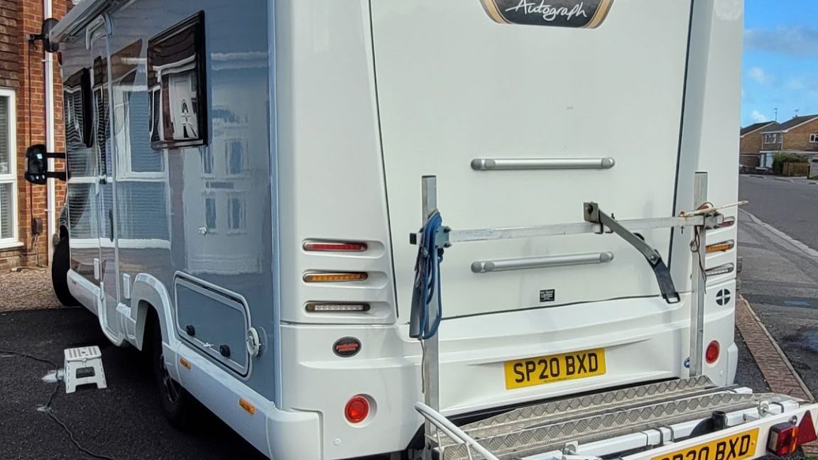 Smart Wash Mobile Car Valeting & Window Cleaning Services