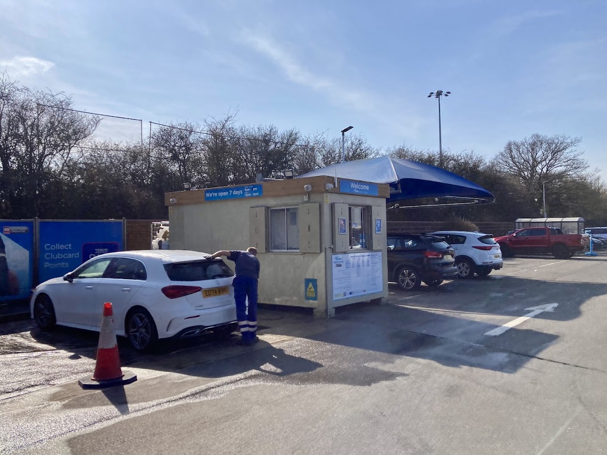 Waves Hand Car Wash Basildon
