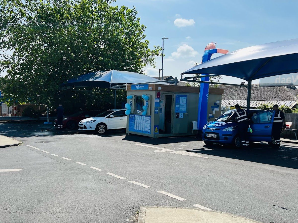 Waves Hand Car Wash Flitwick